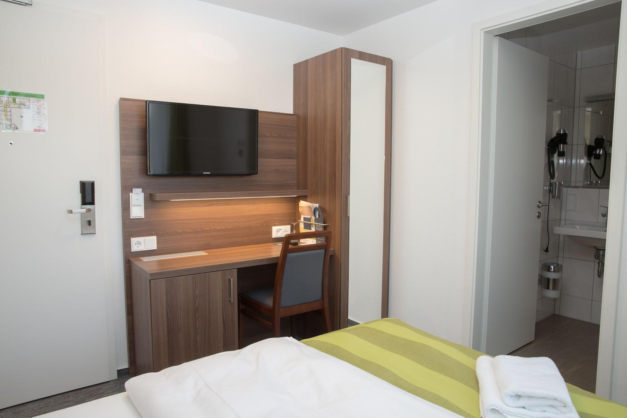 Goethe Hotel Messe By Trip Inn Frankfurt am Main ภายนอก รูปภาพ