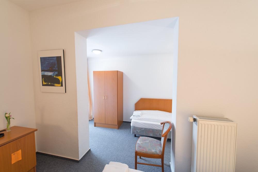 Goethe Hotel Messe By Trip Inn Frankfurt am Main ภายนอก รูปภาพ