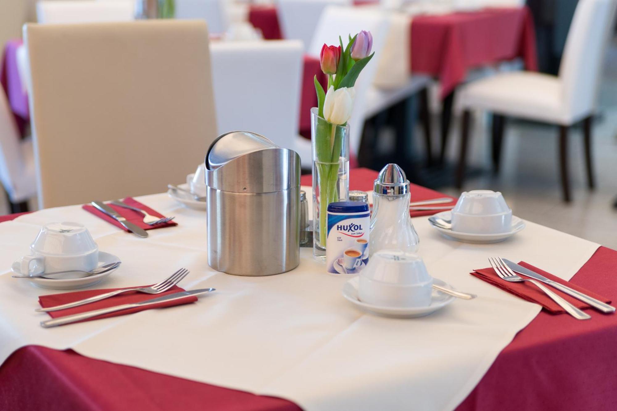 Goethe Hotel Messe By Trip Inn Frankfurt am Main ภายนอก รูปภาพ