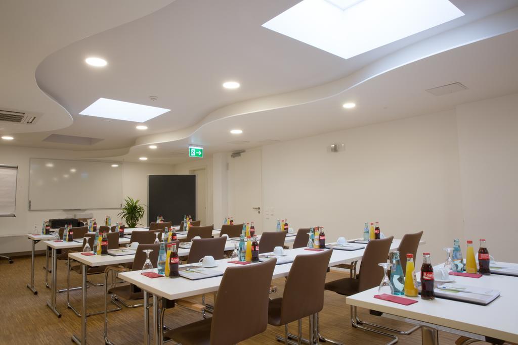 Goethe Hotel Messe By Trip Inn Frankfurt am Main ภายนอก รูปภาพ