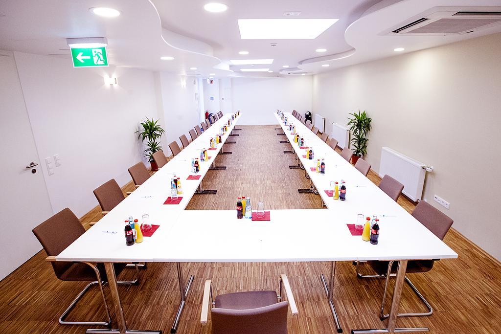 Goethe Hotel Messe By Trip Inn Frankfurt am Main ภายนอก รูปภาพ