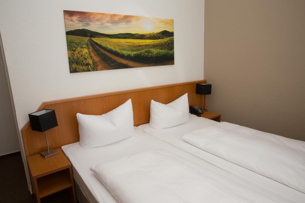 Goethe Hotel Messe By Trip Inn Frankfurt am Main ภายนอก รูปภาพ